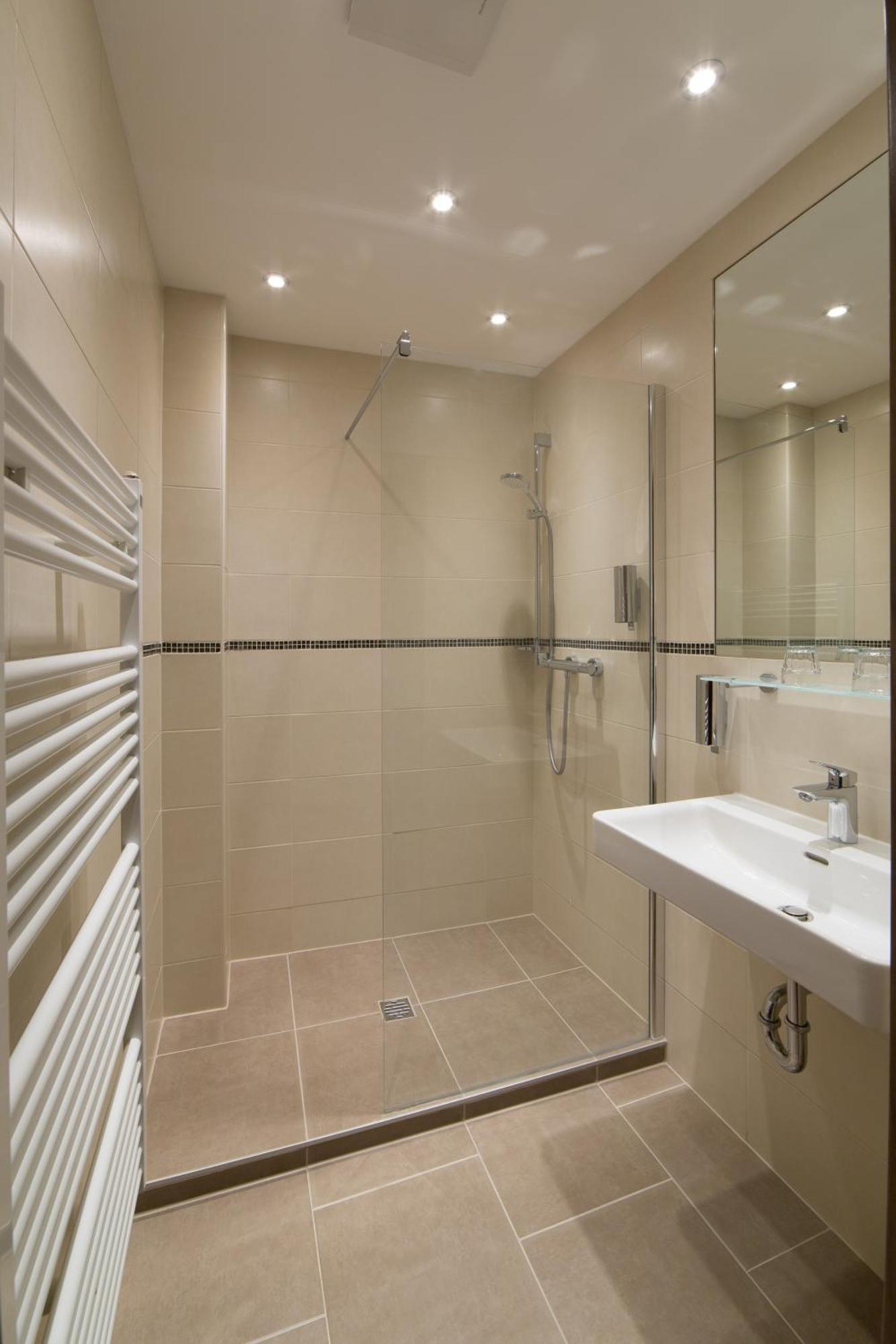 Hotel-Restaurant Schweinberger Stetten Rom bilde